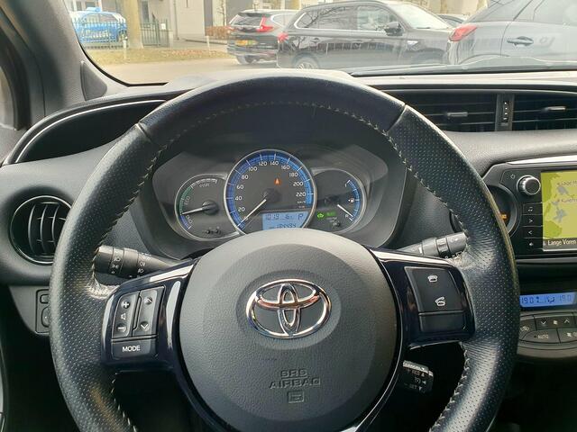 Toyota YARIS 1.5 Hybrid Dynamic Bi-Tone All-in prijs!