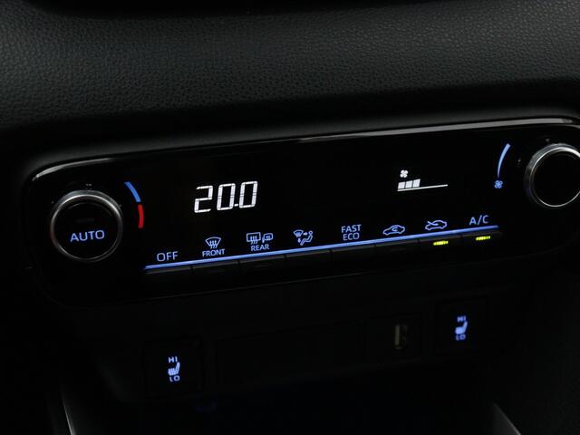 Toyota YARIS 1.5 Hybrid Dynamic Limited | Verwarmde voorstoelen |