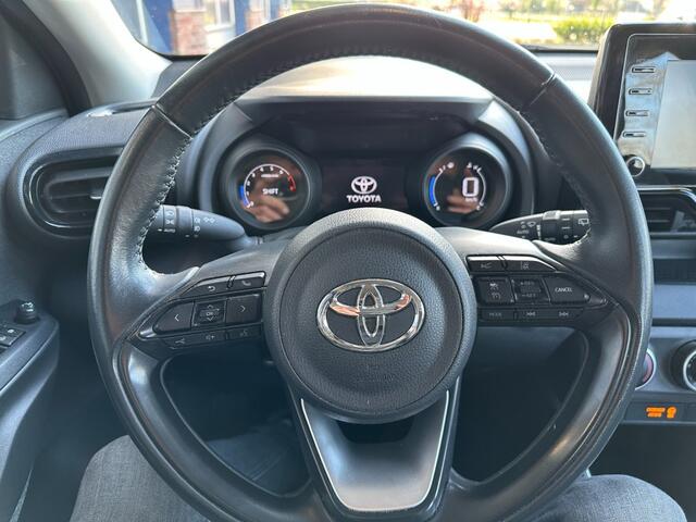 Toyota YARIS 1.5 VVT-I BNS PLUS NAVI. CAMERA. ALL.IN.