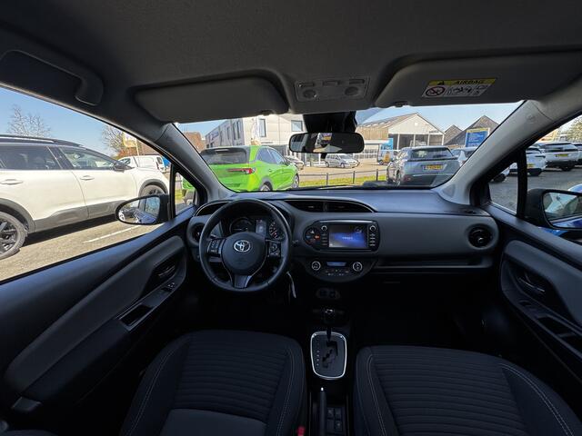 Toyota YARIS 1.5 Hybrid Active zomer/winter banden / Camera / Navigatie