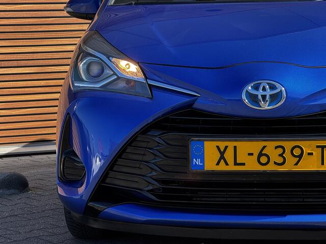 Toyota YARIS 1.5 Hybrid Active zomer/winter banden / Camera / Navigatie