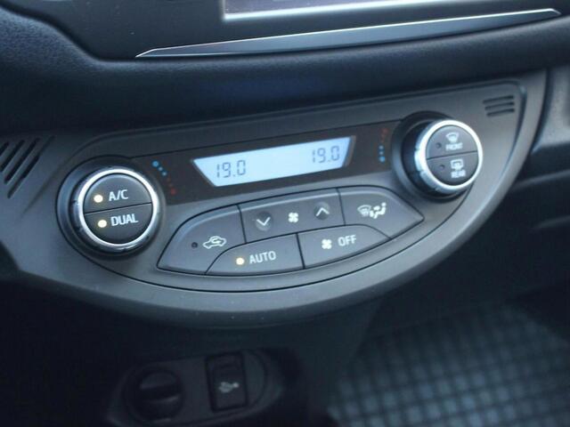 Toyota YARIS 1.5 Hybrid Dynamic Navi