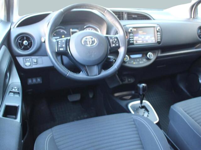 Toyota YARIS 1.5 Hybrid Dynamic Navi