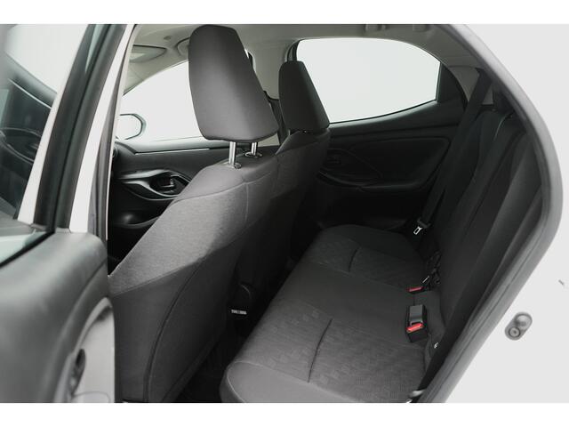 Toyota YARIS 1.5 Hybrid 115 First Edition