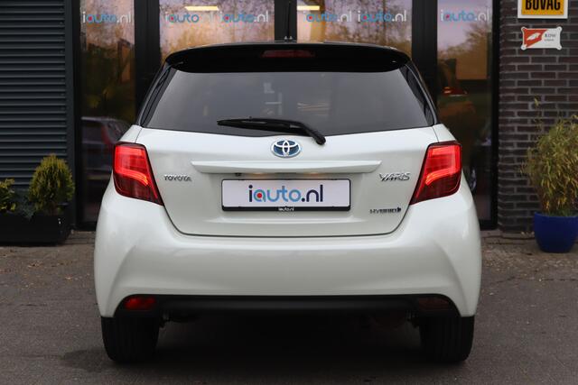 Toyota YARIS 1.5 Hybrid Volcano Bi-Tone Panorama/Keyless/Camera/Navi/Ecc/Crc/LED/16"