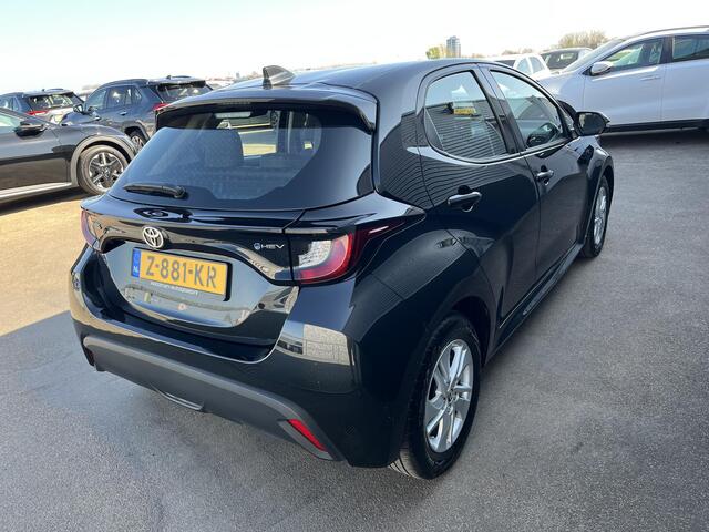 Toyota YARIS 1.5 Hybrid 115 Active Apple carplay en/of Android auto Navigatie, Achteruitrij camera, Climate control, Adaptieve cruise control, BTW-auto, NL-auto