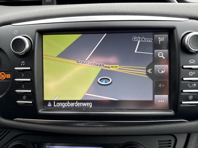 Toyota YARIS 1.5 Hybrid Dynamic **NAVIGATIE/ KEYLESS/ GARANTIE**