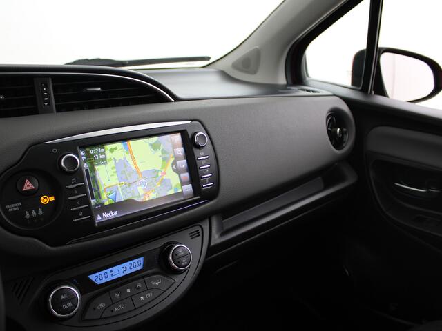 Toyota YARIS 1.5 Hybrid Active | Navigatie | Dealer onderhouden |