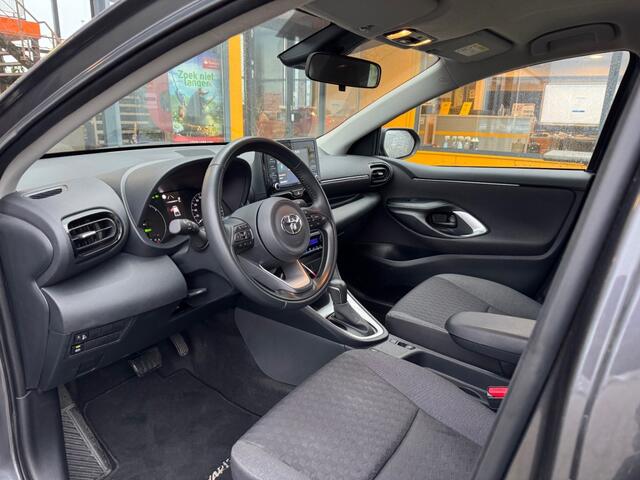 Toyota YARIS 1.5 Hybrid Active Navi/Apple/Android - camera