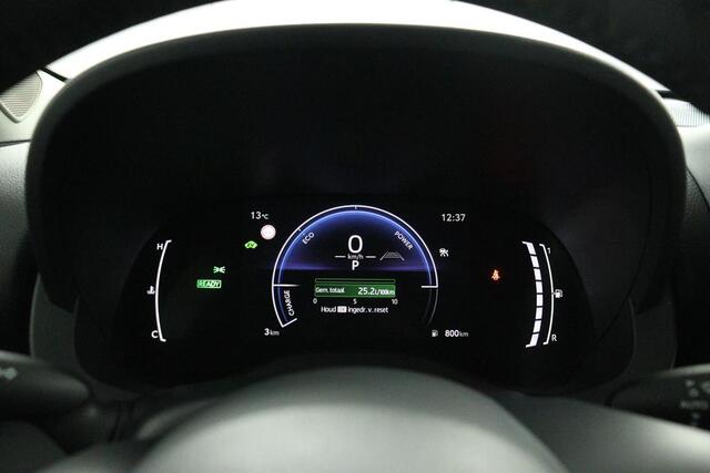 Toyota YARIS 1.5 Hybrid 115 First Edition | Apple Carplay/Android Auto | Parkeercamera | Adaptieve Cruise-Control | Draadloze Telefoonlader |