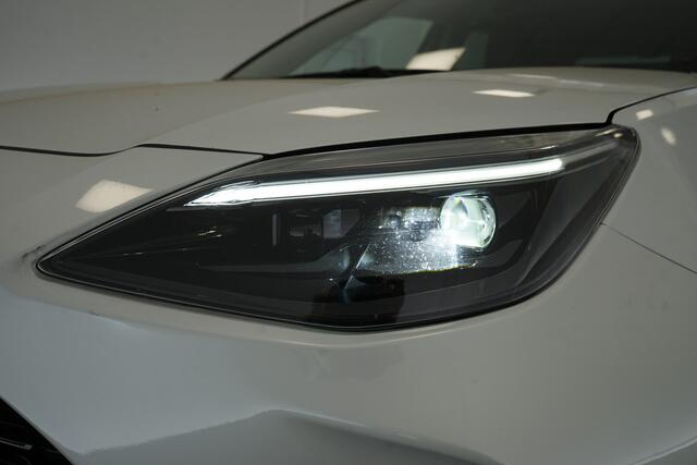 Toyota YARIS Cross 1.5 Hybrid Executive | Stoelverwarming | ACC