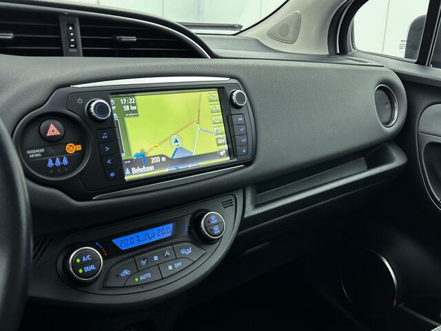Toyota YARIS 1.5 Hybrid Aspiration Limited Navigatie - Camera - Climate Control - Velgen