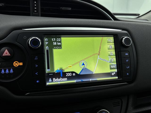 Toyota YARIS 1.5 Hybrid Aspiration Limited Navigatie - Camera - Climate Control - Velgen