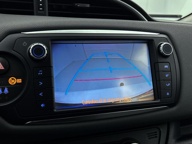 Toyota YARIS 1.5 Hybrid Aspiration Limited Navigatie - Camera - Climate Control - Velgen