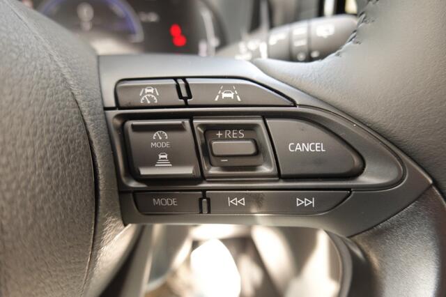 Toyota YARIS 1.5 HYBR 115 ACTIVE Winterpack Draadloos laden