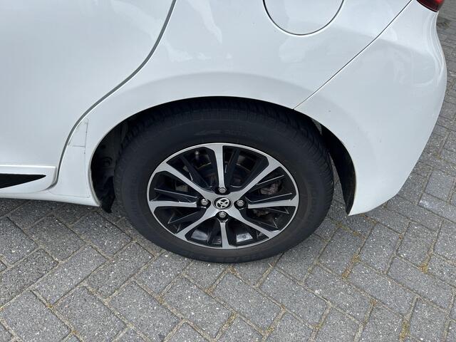 Toyota YARIS 1.5 Hybrid Design Sport Trekhaak !!!!