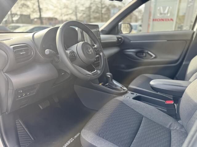 Toyota YARIS Cross 1.5 Hybrid 130 Style Edition Parkeersensoren V+A, Dodehoeksensor, Navigatie , All-in Rijklaarprijs