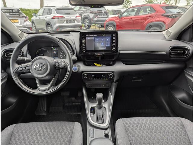 Toyota YARIS 1.5 Hybrid Dynamic Plus | Clima | Cruise | Stoel & stuurverwarming | Camera