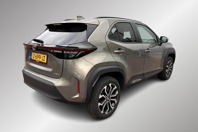Toyota YARIS Cross 1.5 Hybrid 115 First Edition , Navi, Camera,