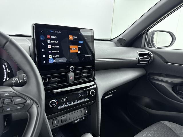 Toyota YARIS Cross 1.5 Hybrid 115 First Edition Limited | Stoelverwarming | Navigatie | Verwarmd stuurwiel |