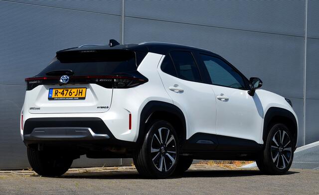 Toyota YARIS Cross 1.5 HYBRID LAUNCH EDITION | HYBRIDE | VOL LEDER | NAVIGATIE | CAMERA | ZWART DAK | STUURVERWARMING | DODEHOEK ASSISTENT| ALL IN RIJKLAARPRIJS