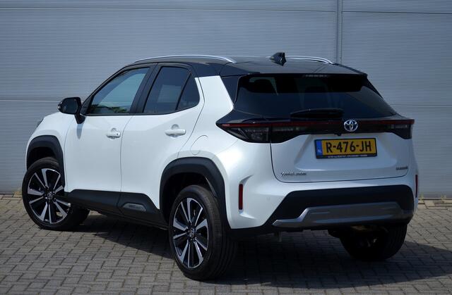 Toyota YARIS Cross 1.5 HYBRID LAUNCH EDITION | HYBRIDE | VOL LEDER | NAVIGATIE | CAMERA | ZWART DAK | STUURVERWARMING | DODEHOEK ASSISTENT| ALL IN RIJKLAARPRIJS
