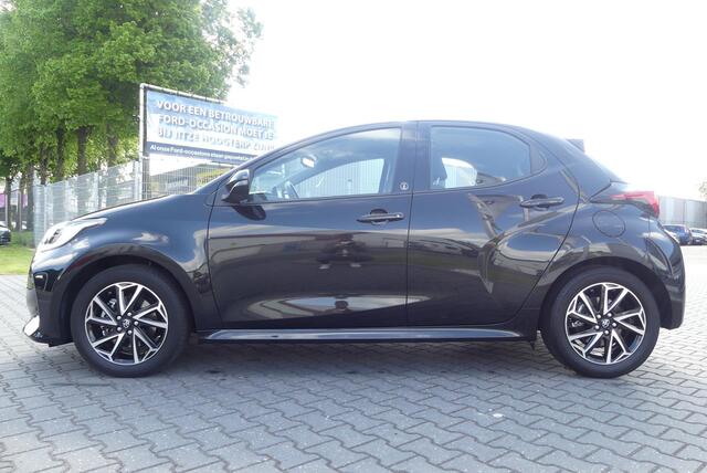 Toyota YARIS 1.5 Hybrid TeamD ADAPTIEVE CRUISE, CLIMA, CAMERA, PDC V&A, STOELVERWARMING, 23.223KM