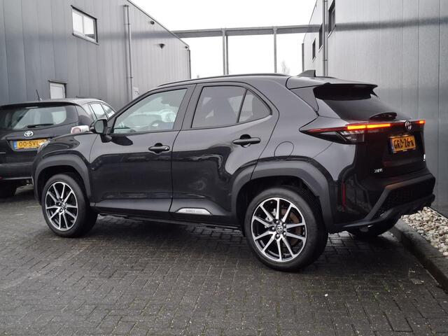 Toyota YARIS Cross 1.5 Hybrid 130 GR Sport | PDC V+A | Dodehoek detectie | half leder/alcantara | digi. combi-meter |