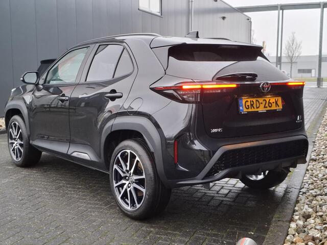 Toyota YARIS Cross 1.5 Hybrid 130 GR Sport | PDC V+A | Dodehoek detectie | half leder/alcantara | digi. combi-meter |