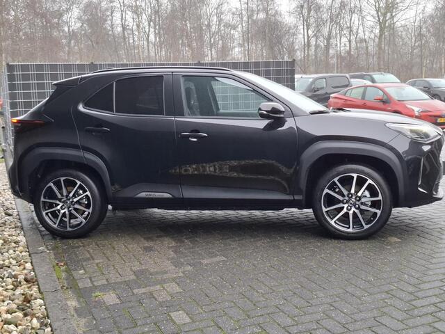 Toyota YARIS Cross 1.5 Hybrid 130 GR Sport | PDC V+A | Dodehoek detectie | half leder/alcantara | digi. combi-meter |