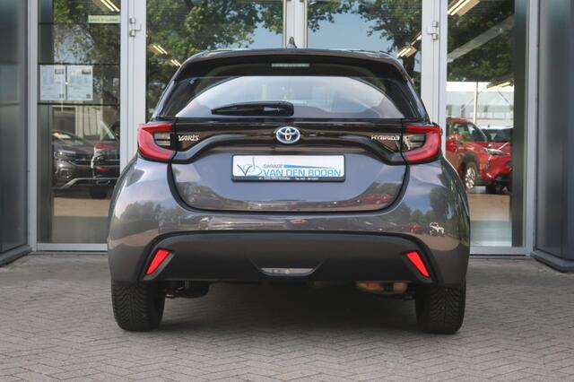Toyota YARIS 1.5 HYBRID, Adaptive Cruise Control, All Season Banden, LED, etc
