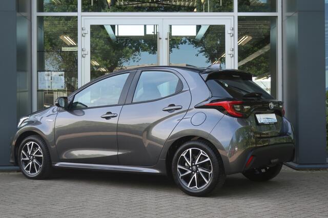 Toyota YARIS 1.5 HYBRID, Adaptive Cruise Control, All Season Banden, LED, etc