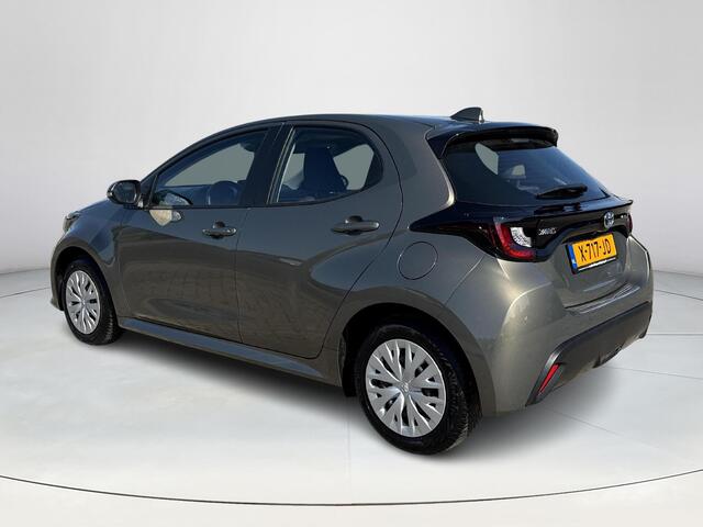Toyota YARIS 1.5 Hybrid Active **NAVIGATIE/ ALL SEASON BANDEN/ 36 MAANDEN GARANTIE**