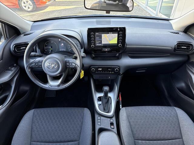 Toyota YARIS 1.5 Hybrid Active **NAVIGATIE/ ALL SEASON BANDEN/ 36 MAANDEN GARANTIE**