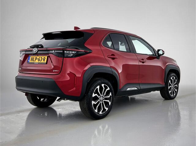 Toyota YARIS Cross 1.5 Hybrid 115 First Edition Limited | Navigatie | Dodehoekdetectie | Parkeersensoren |
