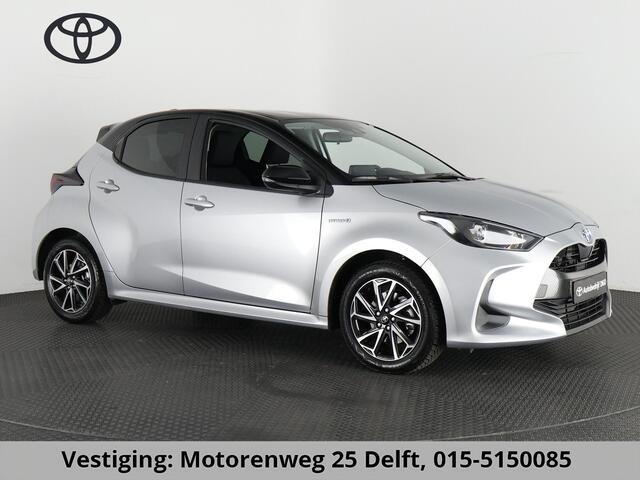 Toyota YARIS 1.5 HYBRIDE AUTOMAAT SILVERLINE BI-TONE CLOUD NAVI. SLECHTS 6.400 KM. GARANTIE TOT 3-2034*