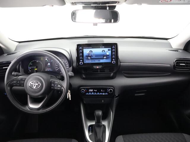 Toyota YARIS 1.5 HYBRIDE AUTOMAAT SILVERLINE BI-TONE CLOUD NAVI. SLECHTS 6.400 KM. GARANTIE TOT 3-2034*