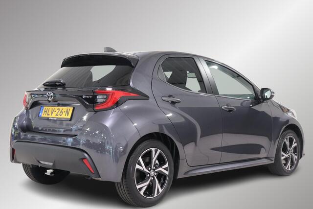 Toyota YARIS 1.5 Hybrid 115 Dynamic, Blind Spot, Apple Carplay, Android Auto, Stoelverwarming, Stuurverwarming, Parkeersensoren, LED verlichting, 16 inch LM velgen!