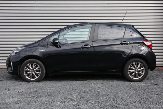 Toyota YARIS 1.5 Hybrid Dynamic Camera / Climate Control / Navigatie / 1e eigenaar
