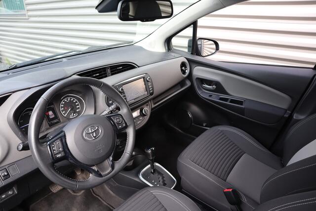 Toyota YARIS 1.5 Hybrid Dynamic Camera / Climate Control / Navigatie / 1e eigenaar