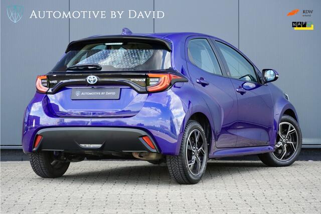 Toyota YARIS 1.5 115 pk HYBRID DYNAMIC AUTOMAAT / FABRIEKSGARANTIE / ADAPTIEVE CRUISE CONTROL / APPLE CARPLAY / NAVIGATIE / ACC / ACHTERUITRIJCAMERA / KEYLESS ENTRY / LED KOPLAMPEN