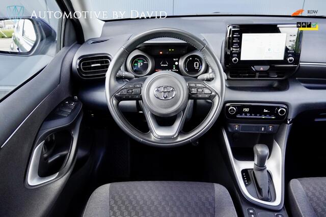 Toyota YARIS 1.5 115 pk HYBRID DYNAMIC AUTOMAAT / FABRIEKSGARANTIE / ADAPTIEVE CRUISE CONTROL / APPLE CARPLAY / NAVIGATIE / ACC / ACHTERUITRIJCAMERA / KEYLESS ENTRY / LED KOPLAMPEN
