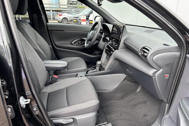 Toyota YARIS Cross 1.5 Hybrid 115 First Edition Parkeersensoren, Apple carplay, Android auto.