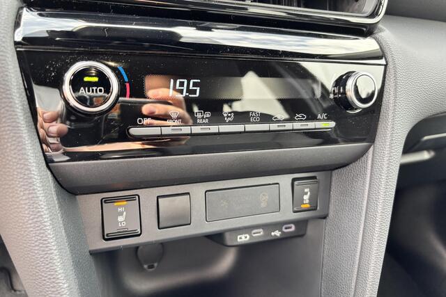 Toyota YARIS Cross 1.5 Hybrid 115 First Edition Parkeersensoren, Apple carplay, Android auto.