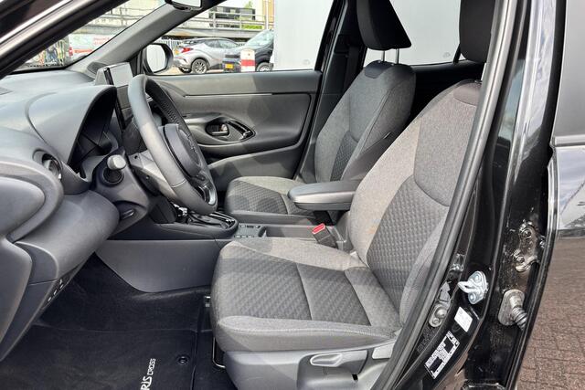 Toyota YARIS Cross 1.5 Hybrid 115 First Edition Parkeersensoren, Apple carplay, Android auto.