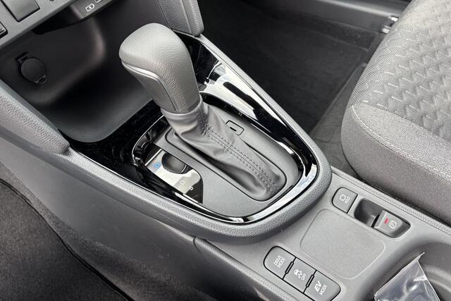 Toyota YARIS Cross 1.5 Hybrid 115 First Edition Parkeersensoren, Apple carplay, Android auto.