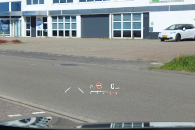 Toyota YARIS Cross 1.5 Hybrid Dynamic Plus | Rijklaar | Panoramadak | Head Up | Stoel-/stuurverw. | LED | Keyless | Apple/Android | Navi