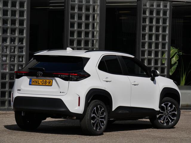 Toyota YARIS Cross HYBRID 130PK BUSINESS PLUS/ CARPLAY/ STOELVERWARMING