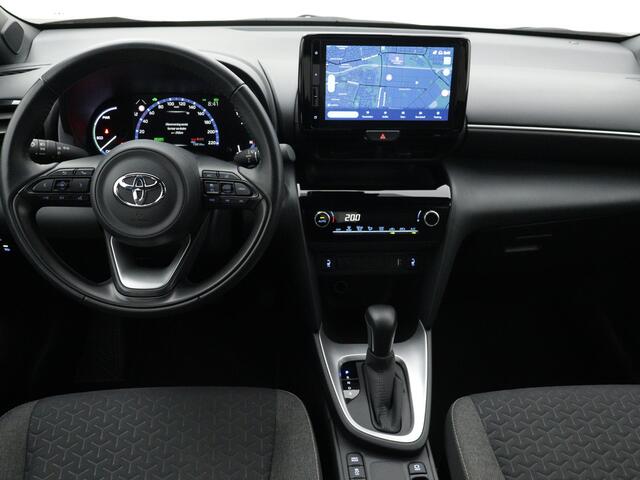 Toyota YARIS Cross 1.5 Hybrid Dynamic Apple Carplay | 17 inch LM-velgen | Getinte ramen | Achteruitrijcamera |