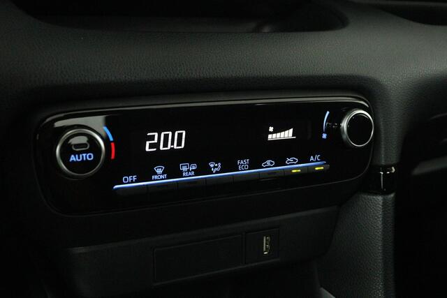 Toyota YARIS 1.5 Hybrid Active | Apple Carplay/Android Auto | Trekhaak | Navigatie |